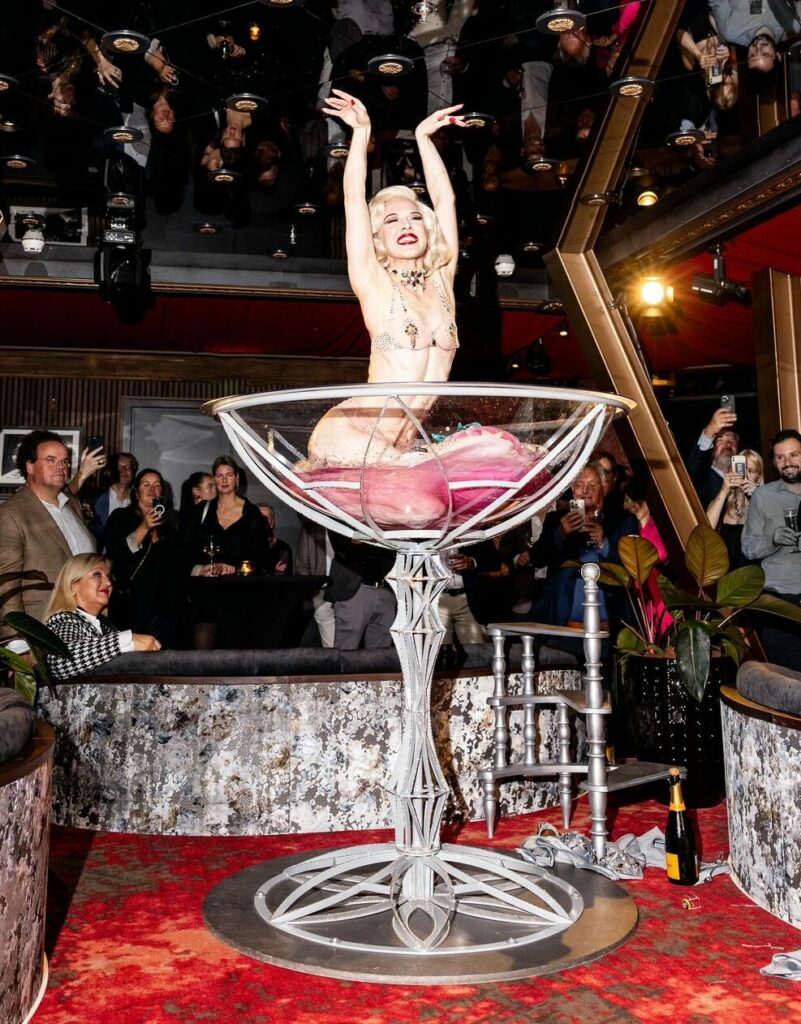 burlesque Champagne act