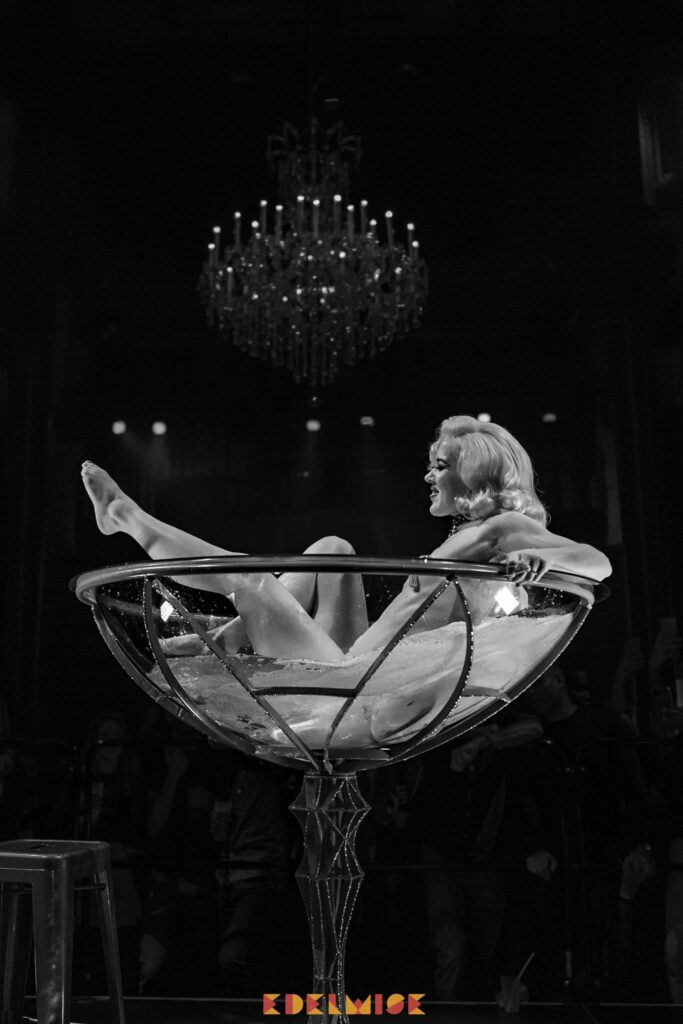 Fay Loren Champagne act