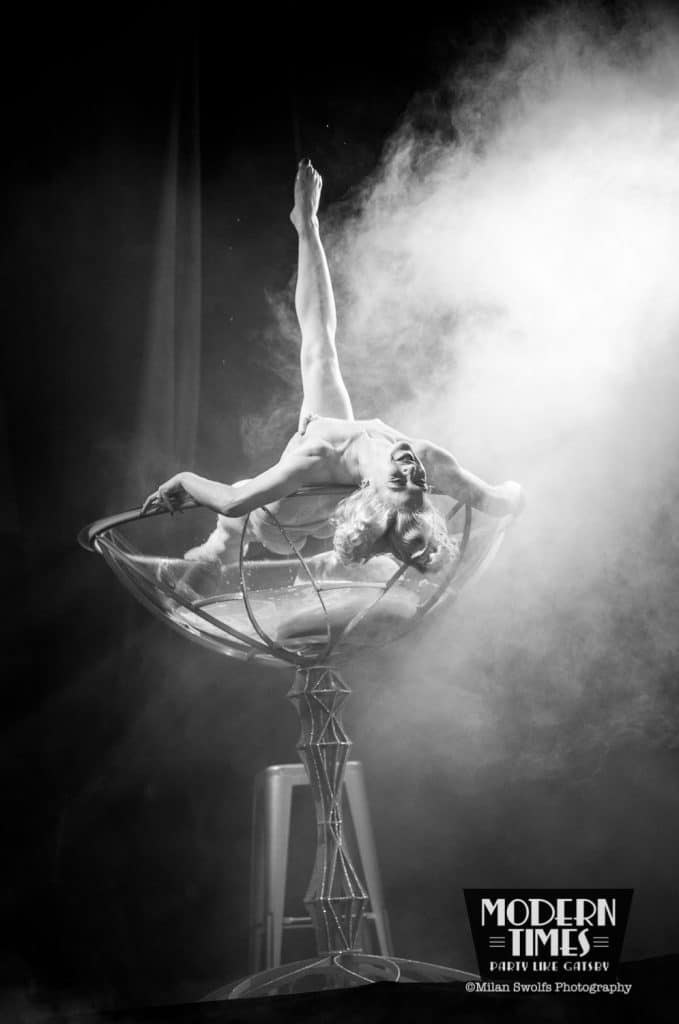 Champagne act burlesque