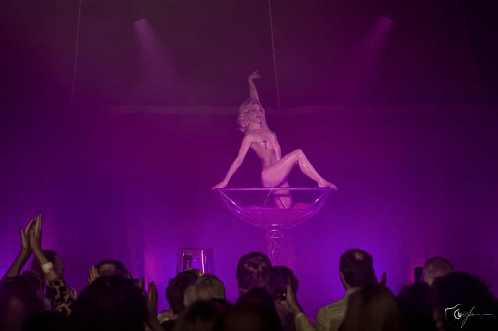 Champagne act burlesque