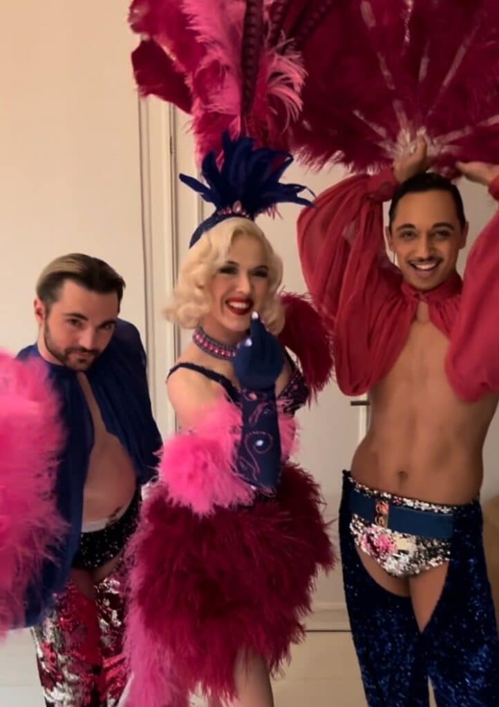 Fay Loren en showboys waaierdans