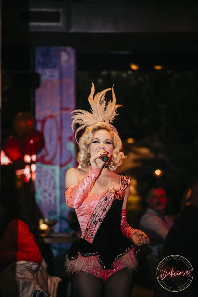Burlesque zang Fay